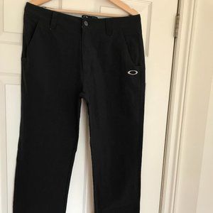 Black Oakley men's golfing pants (32 W / 32 L)